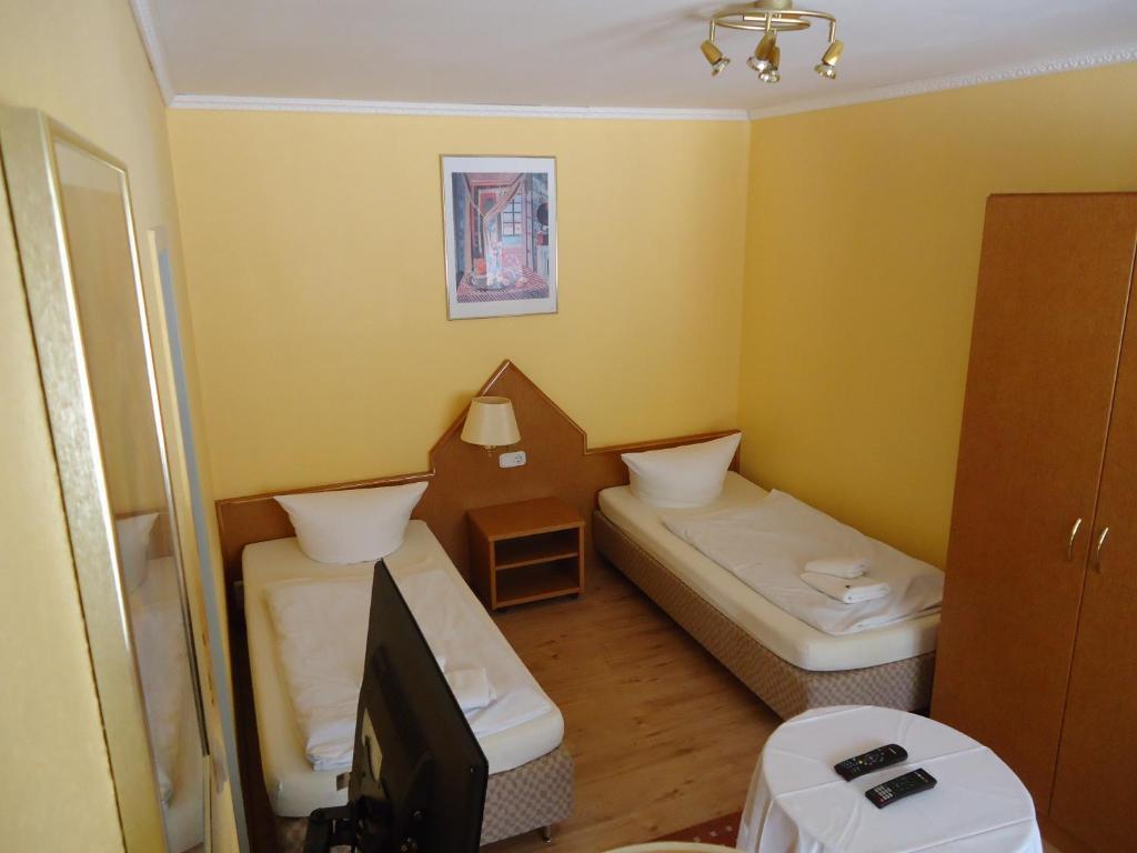 Hotel Ottersleben Magdeburg Bagian luar foto